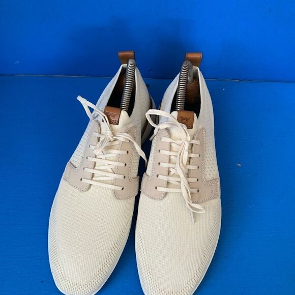 men’s SwiftKnit Derby white size 5